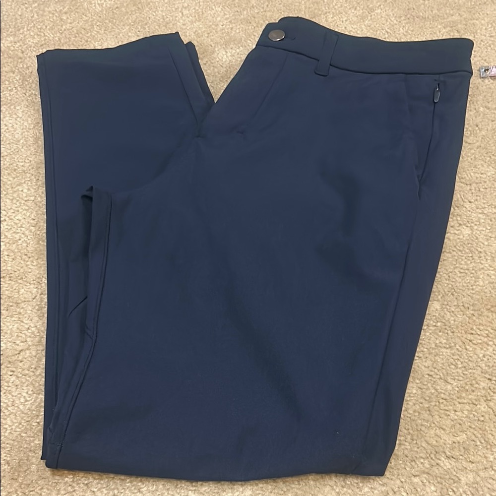 Lululemon Men's Navy Pants. EUC.  Commission slim.  Size 30